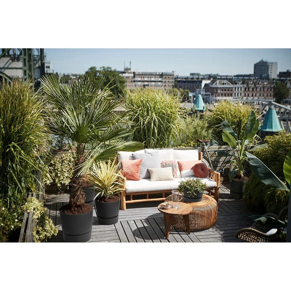 Elho 30cm Living Black Greenville Round Planter 5 Elho 30cm Living Black Greenville Round Planter - Image 5