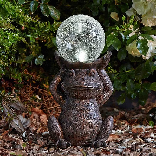 Smart Solar Gazing Frog Statue 1 Smart Solar Gazing Frog Statue